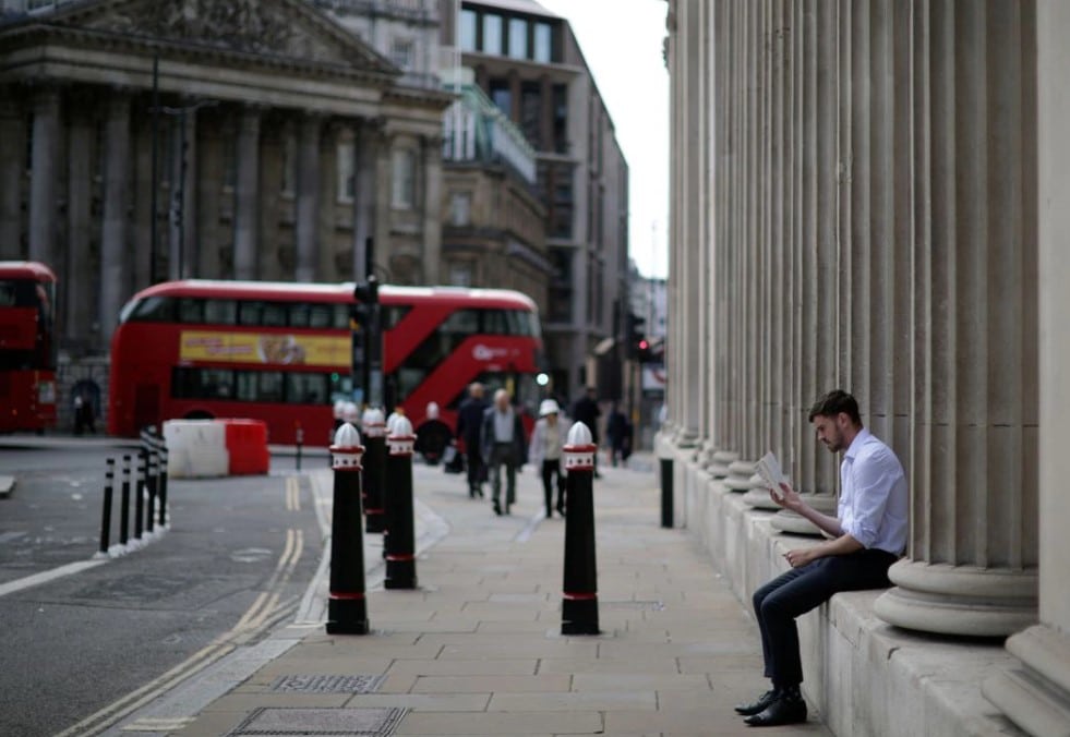 image UK government borrows less than expected in October, but worse to come