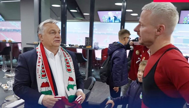 image Ukraine to protest over Orban scarf