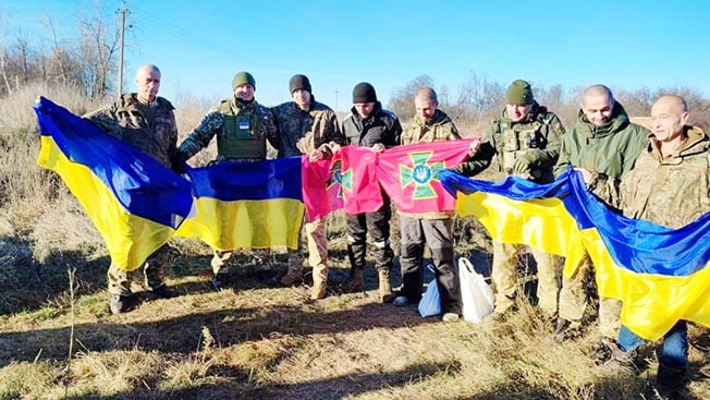 image Russia and Ukraine swap 60 POWs each in latest exchange