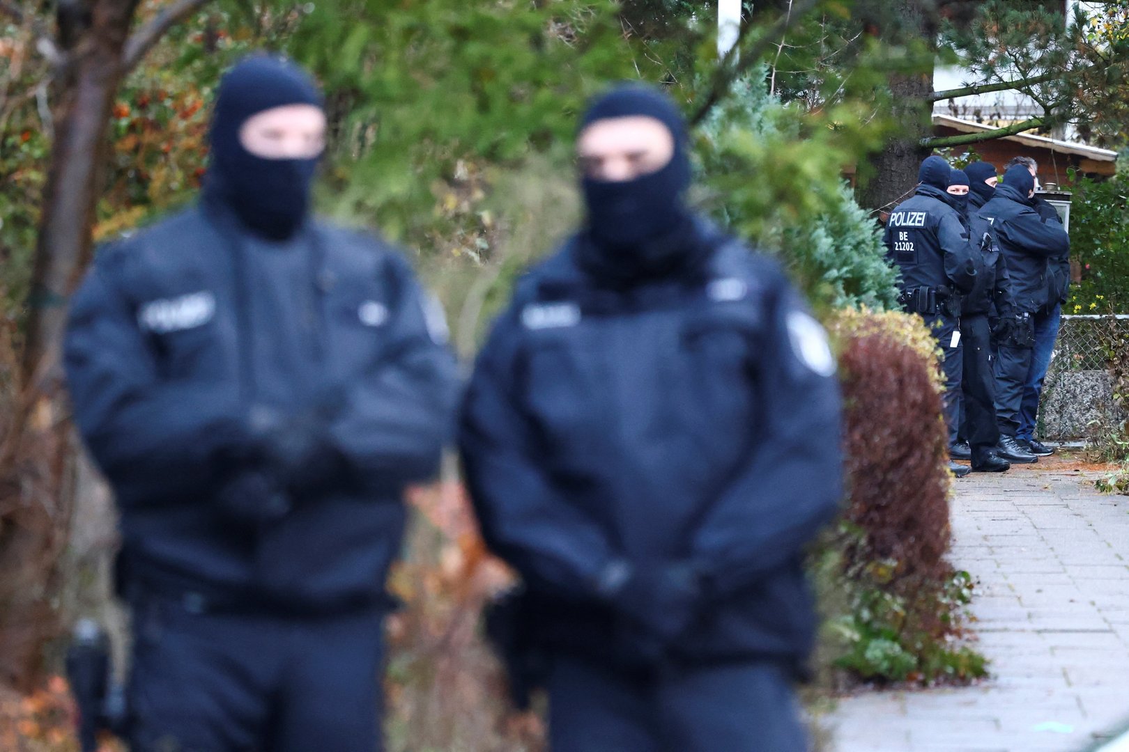 image German police say &#8220;multiple&#8221; hostages held at Karlsruhe pharmacy