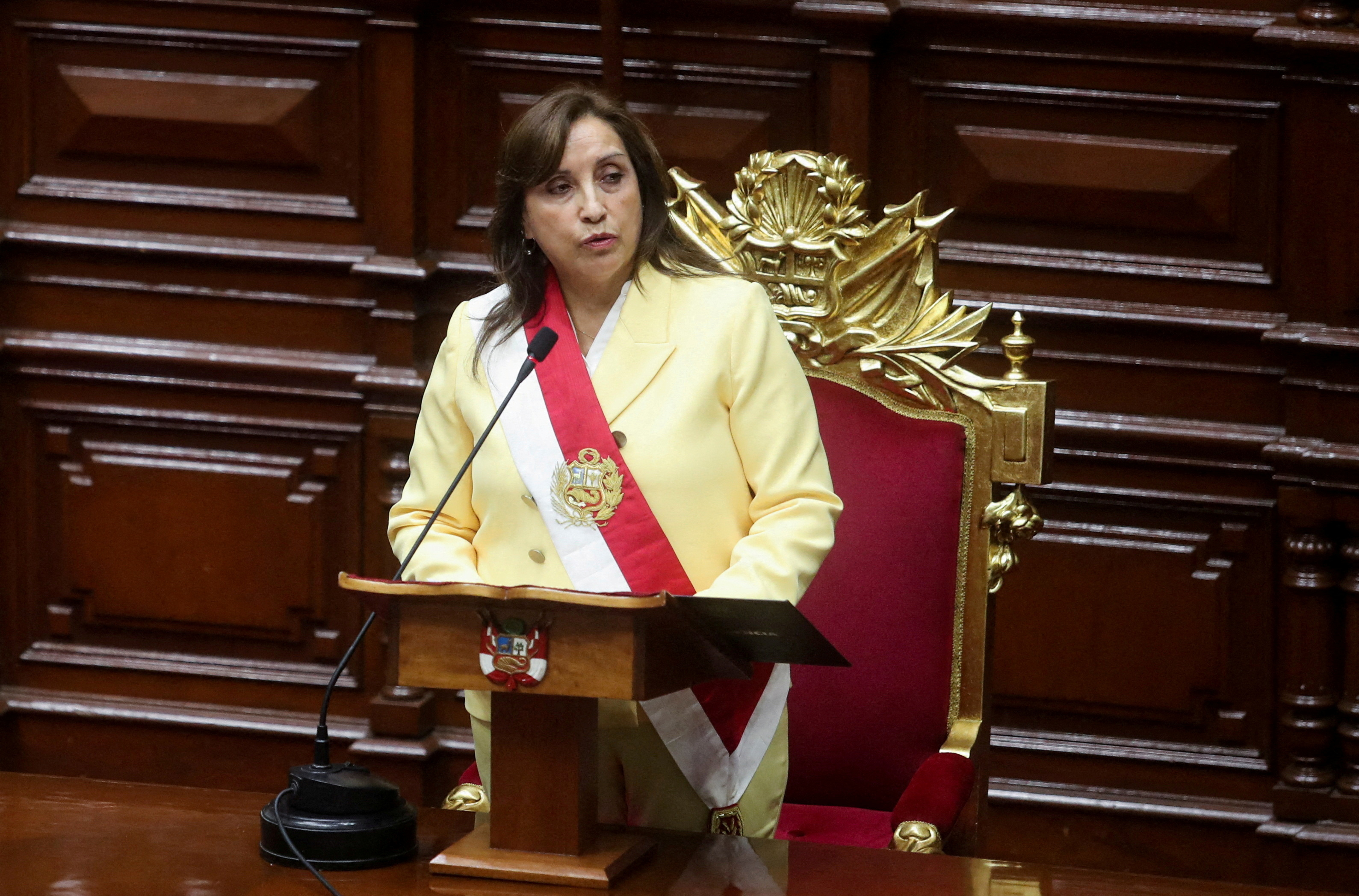 image Peru president open to early election talks, says not the time to change constitution