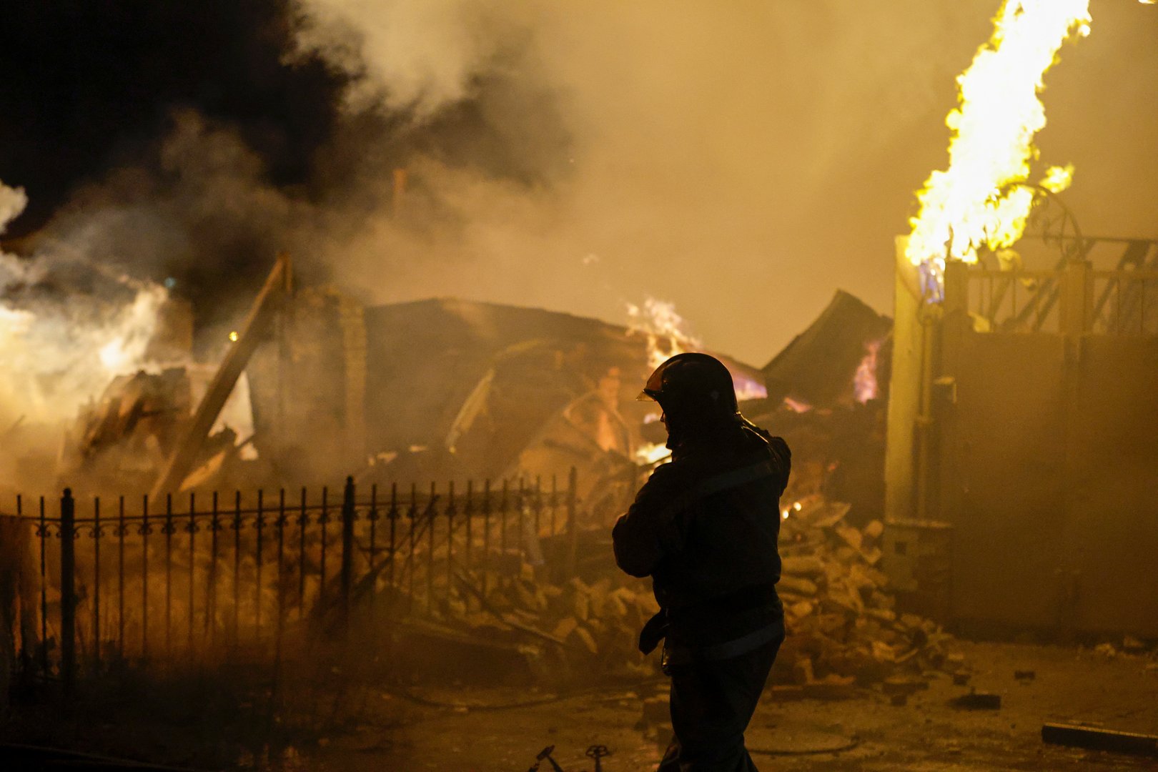 image Russia, Ukraine say situation difficult in Donetsk, both claim battlefield successes