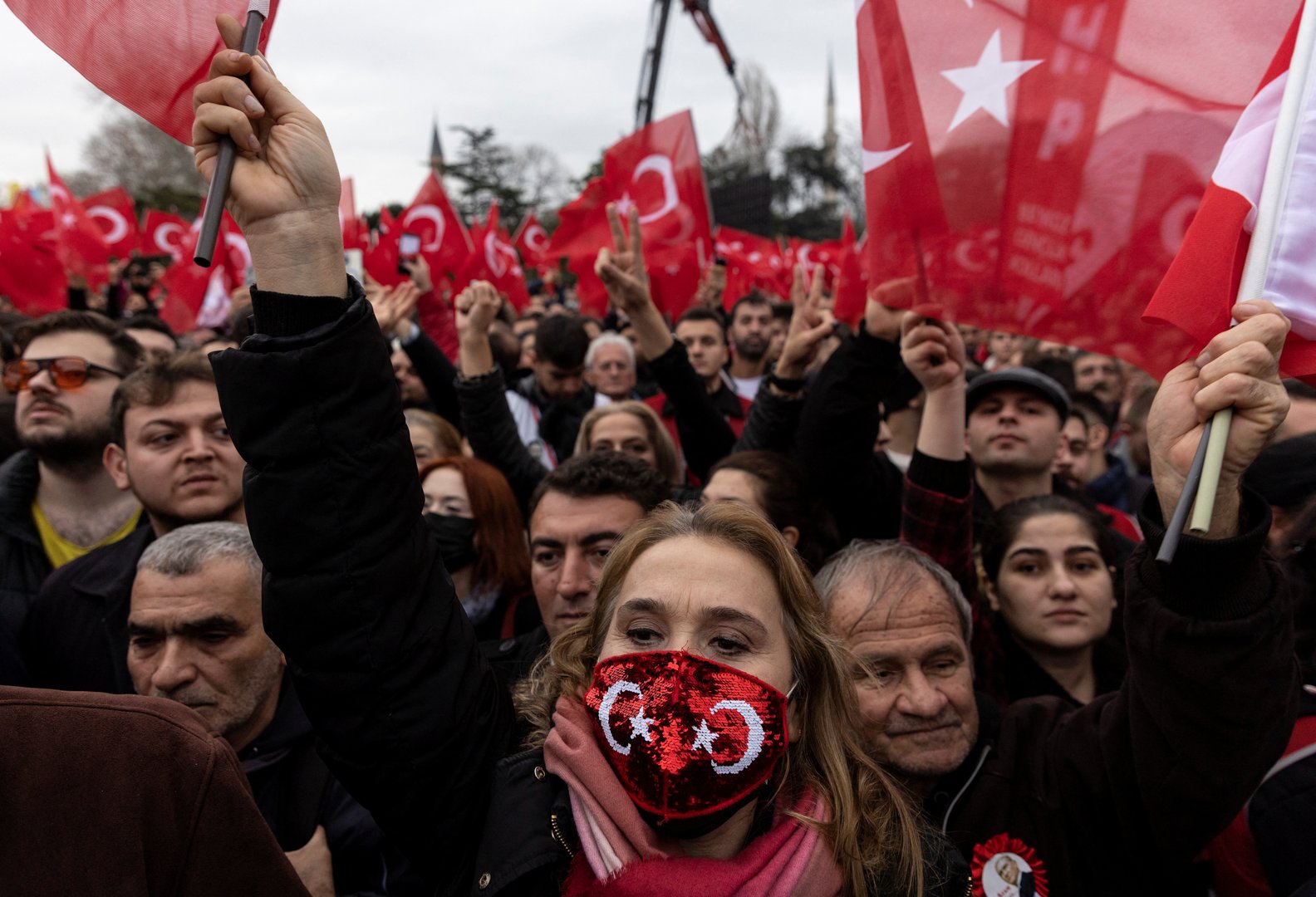 image Thousands protest in Turkey over Istanbul mayor&#8217;s conviction