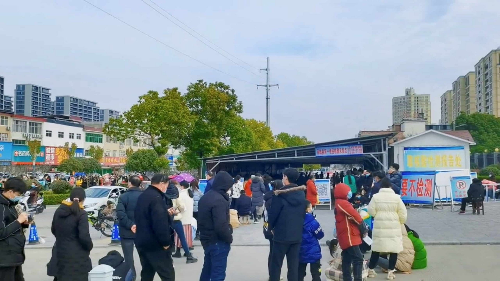 image China officially reports first Covid deaths in weeks as virus wave swells