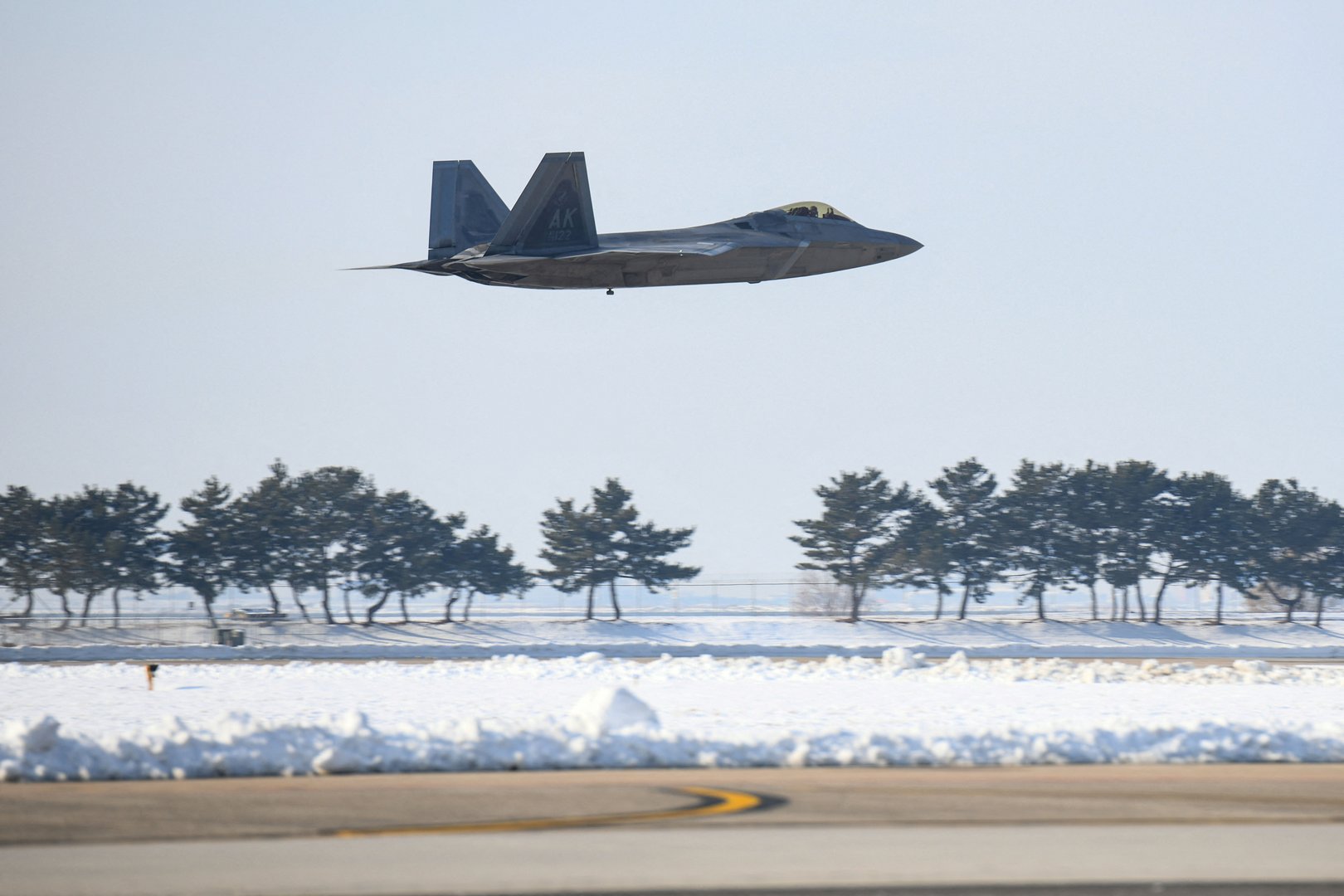 image South Korea scrambles jets as North Korea sends drones over border (Update)