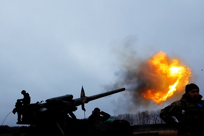 image Fighting rages in east Ukraine as Russia reaffirms demands for ending war