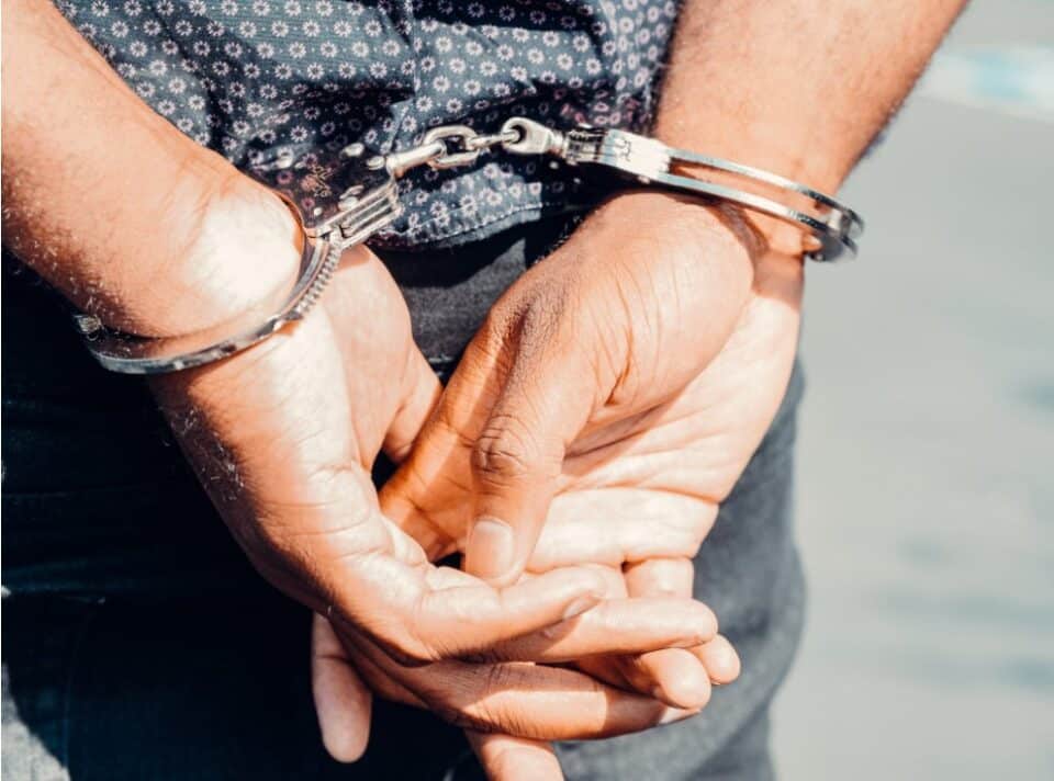 image Greek police arrest Israeli national on international warrant