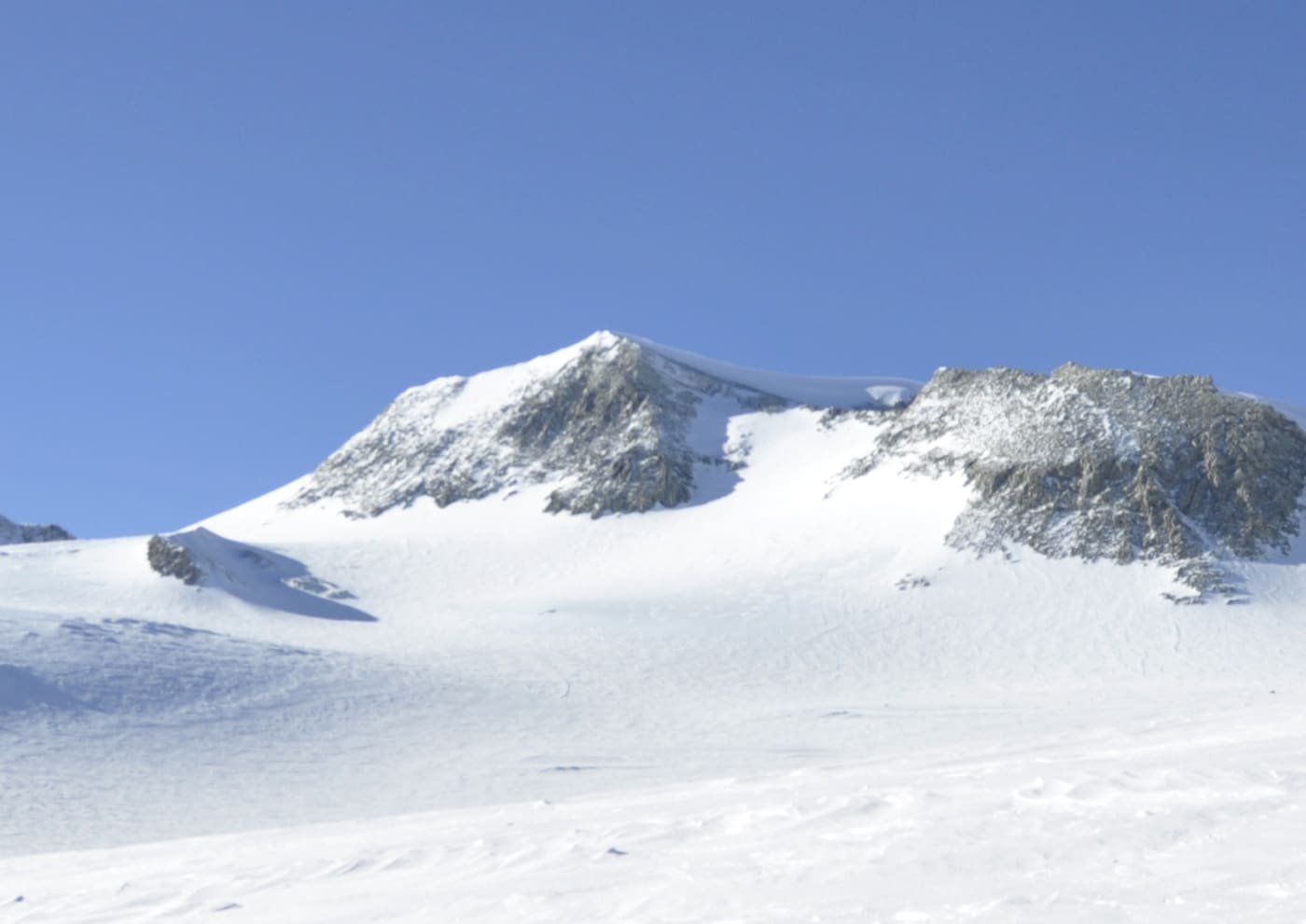 image Cypriot expedition to Antarctica&#8217;s highest peak