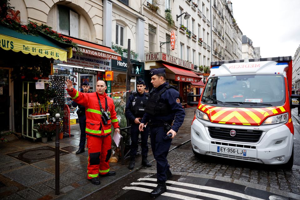 image Two men arrested in Paris after Montparnasse station explosion threat