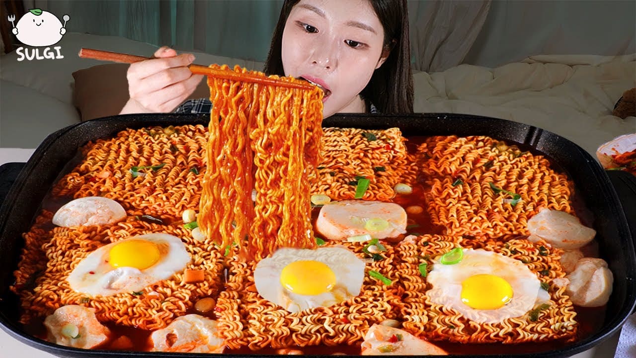 image Mukbang, #EatWithMe and eating disorders on TikTok