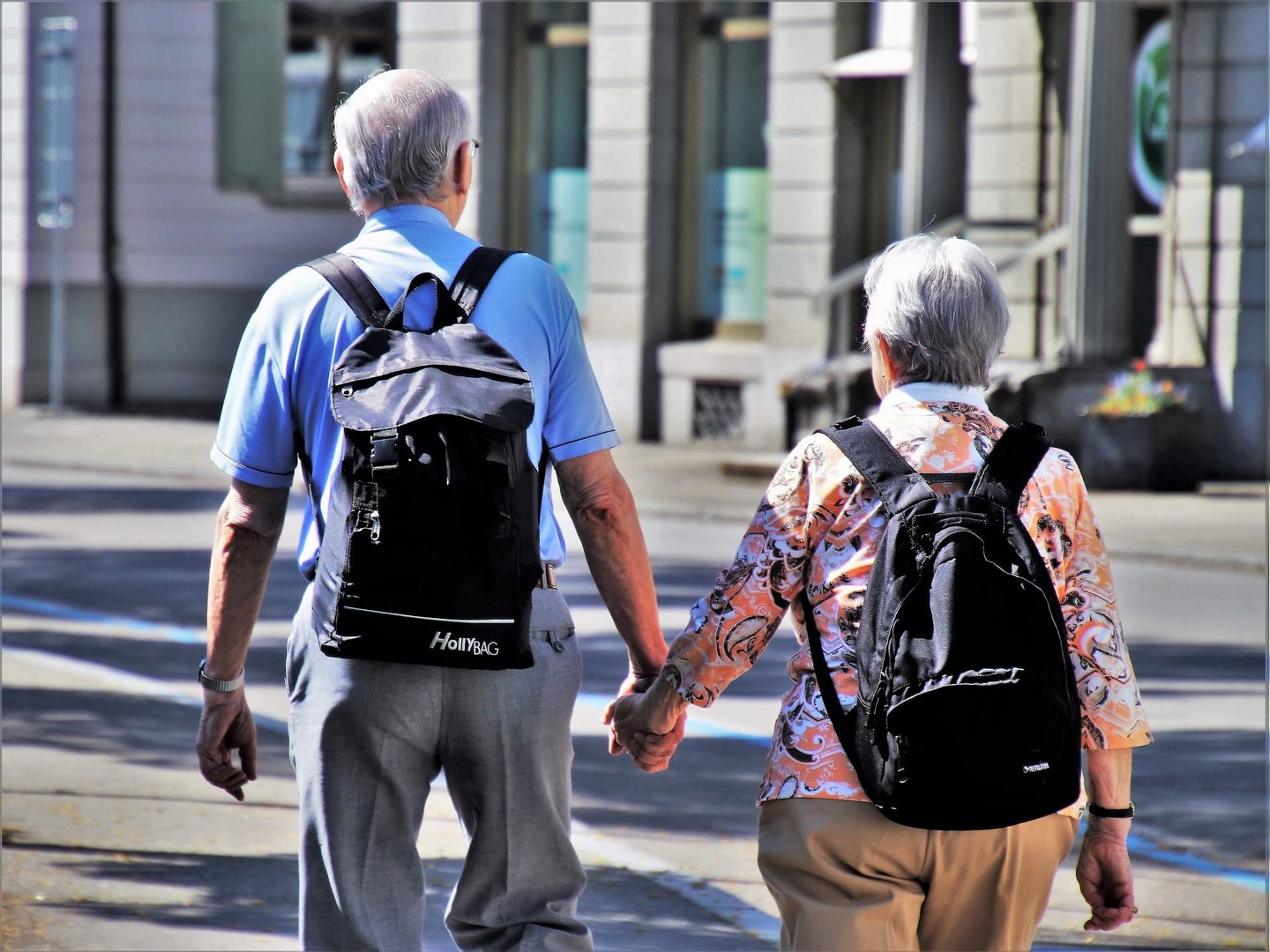 image Holiday grant applications open for low-income pensioners