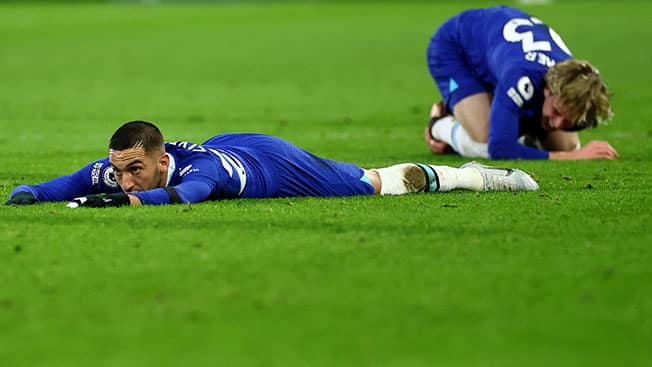 image Chelsea drop more points after draw at Forest