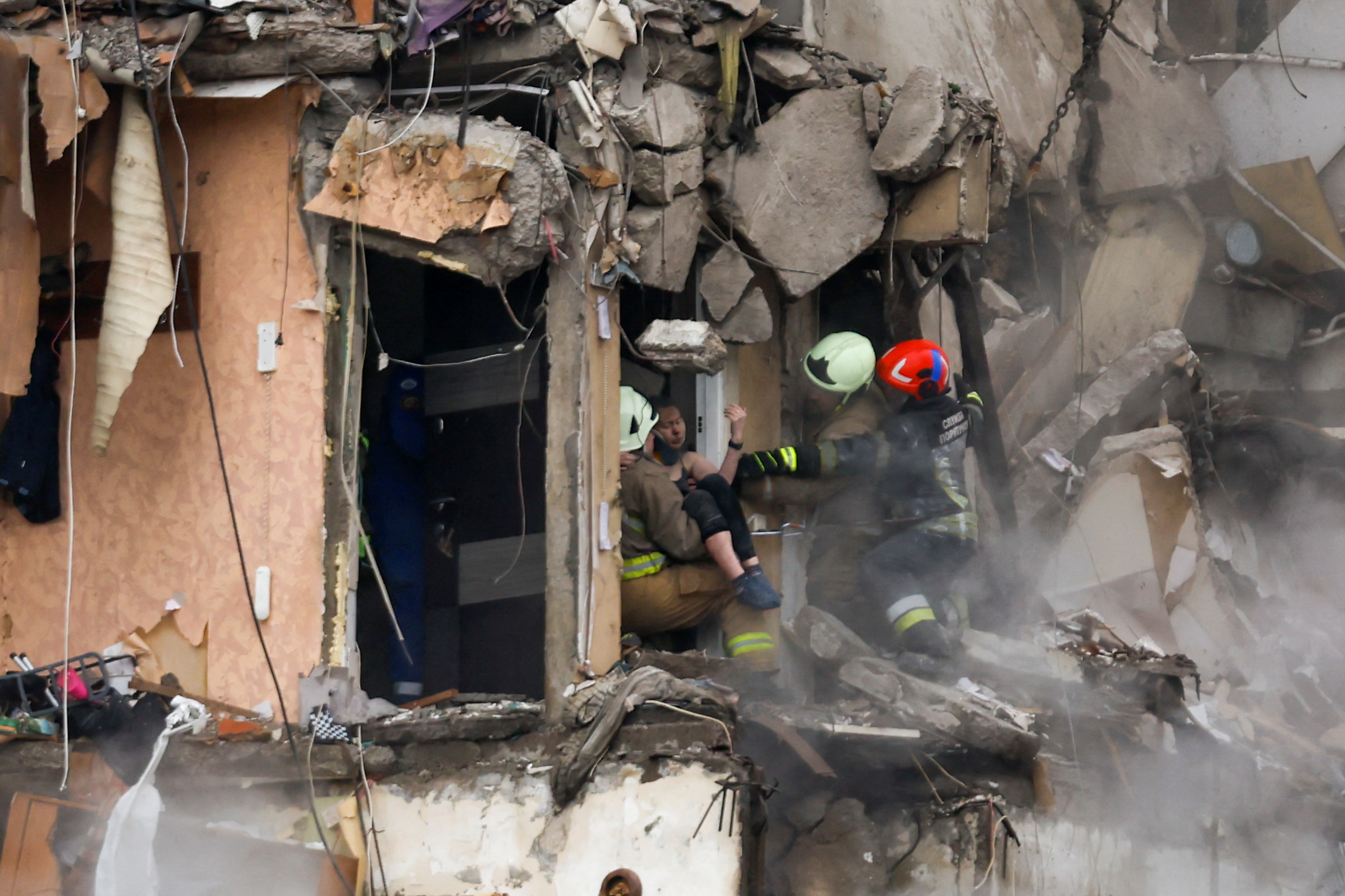 image Britain to send battle tanks to Ukraine, Dnipro death toll rises to 18