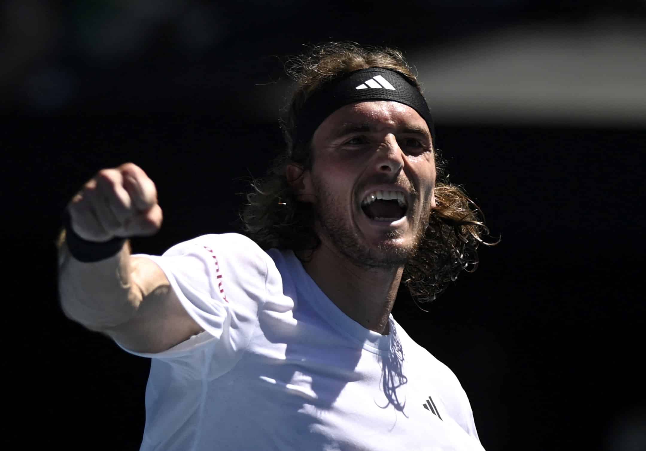 image Sun shines on Tsitsipas in dominant victory at Australian Open