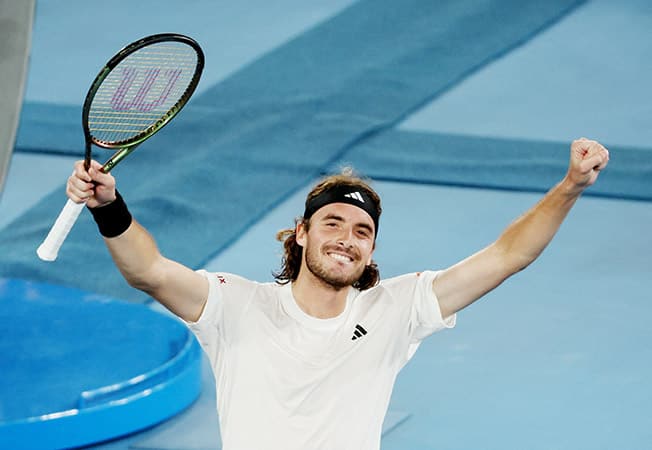 image Vintage Azarenka and Tsitsipas surge into Australian Open semis