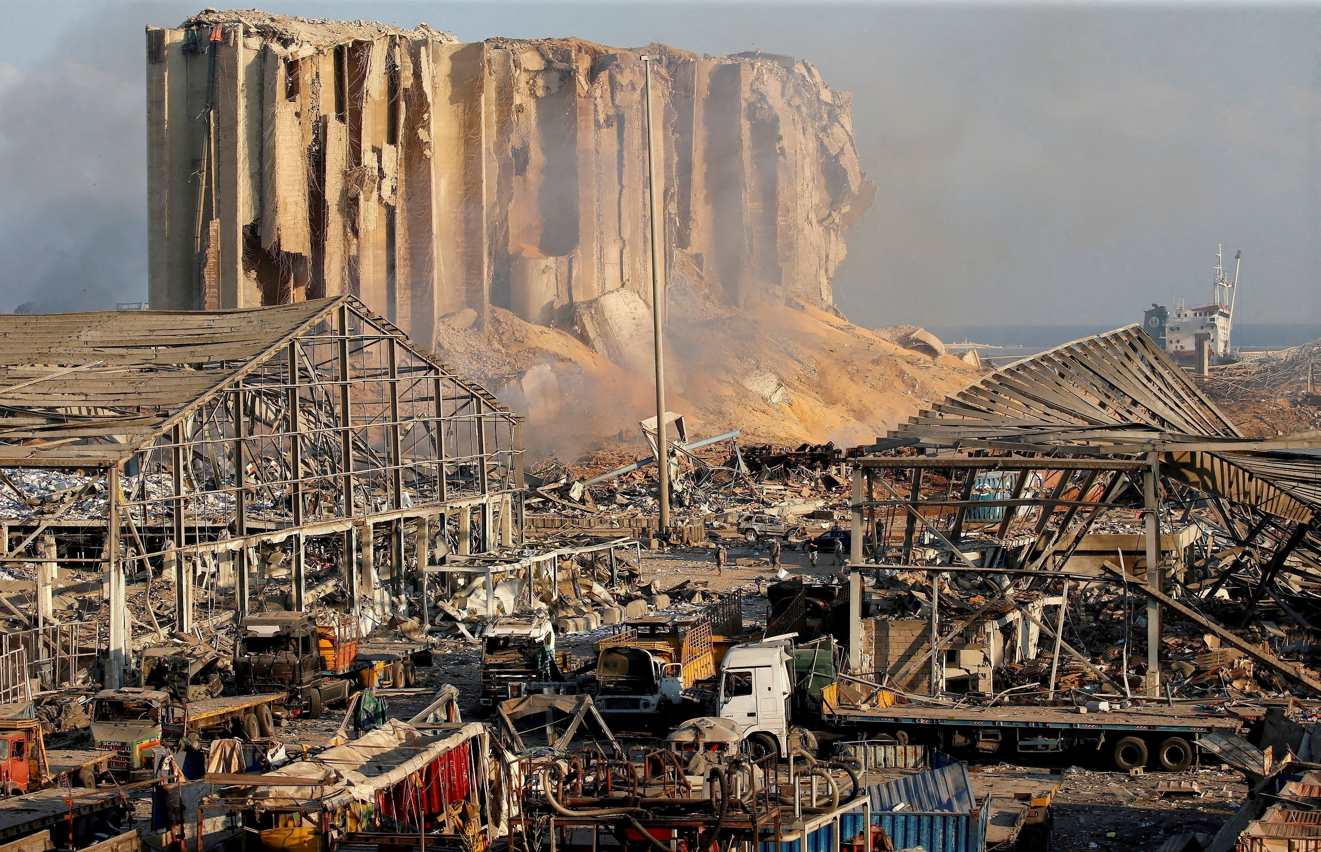 image ANALYSIS &#8211; Lebanese elite bury blast probe, pushing fragile state closer to edge