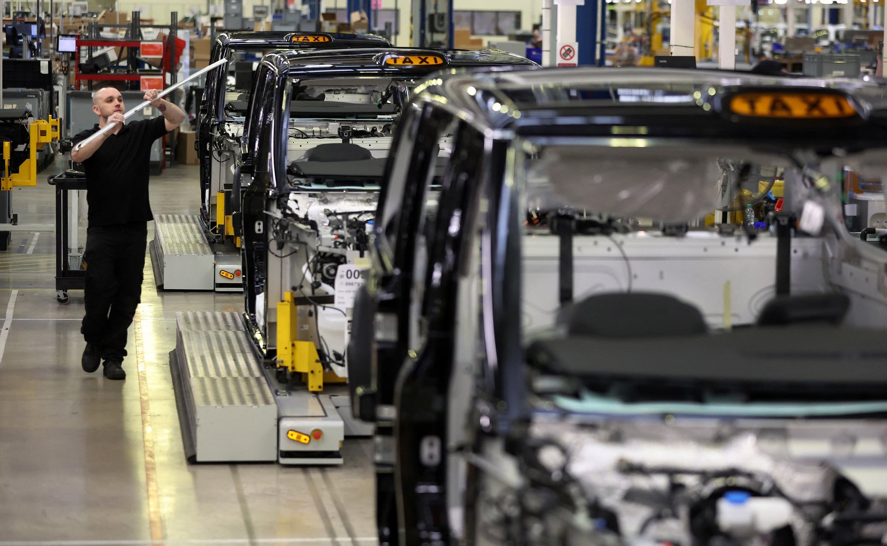 image Geely plans to turn maker of London black cabs into EV powerhouse