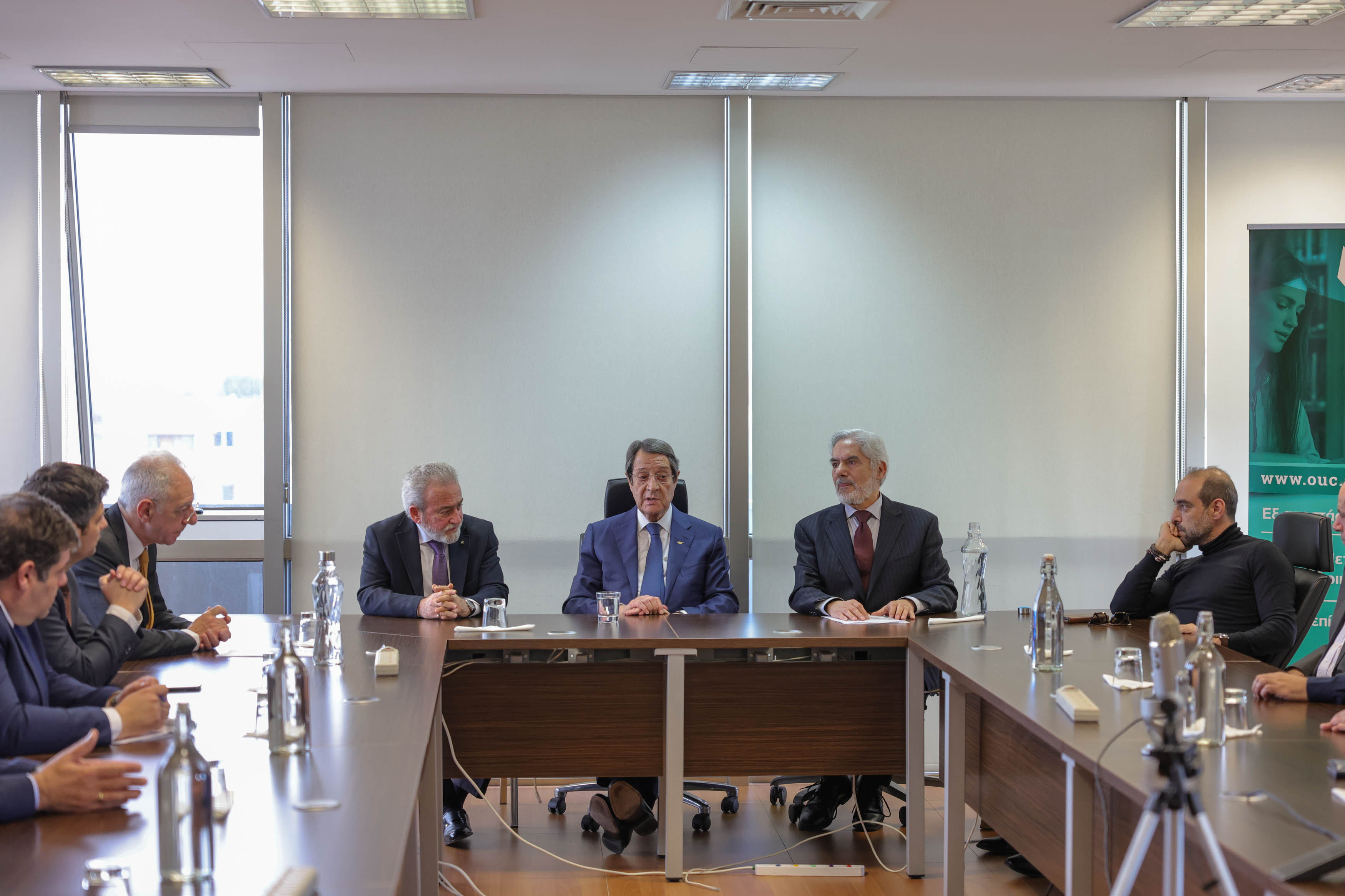 image Anastasiades calls on unions to suspend strikes until after elections