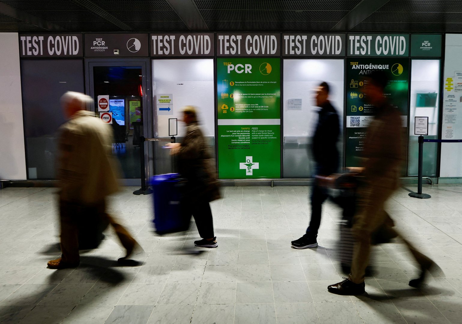 image France extends mandatory Covid tests for Chinese travellers until February 15
