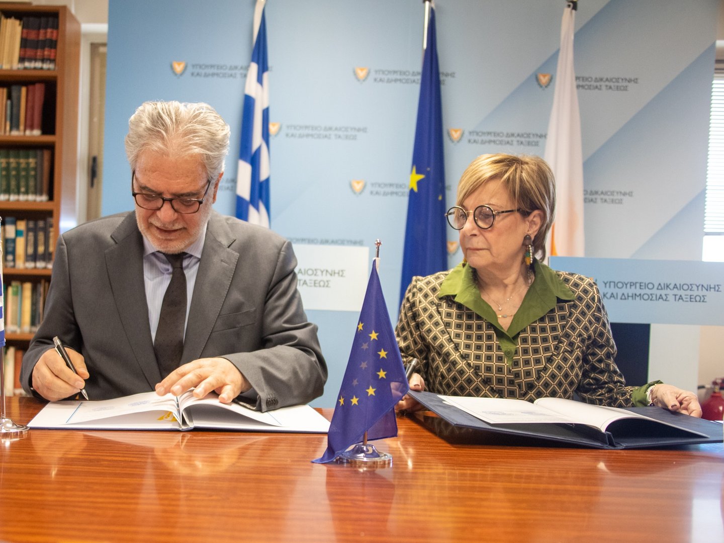 image Greece, Cyprus sign deal on dealing with natural disasters