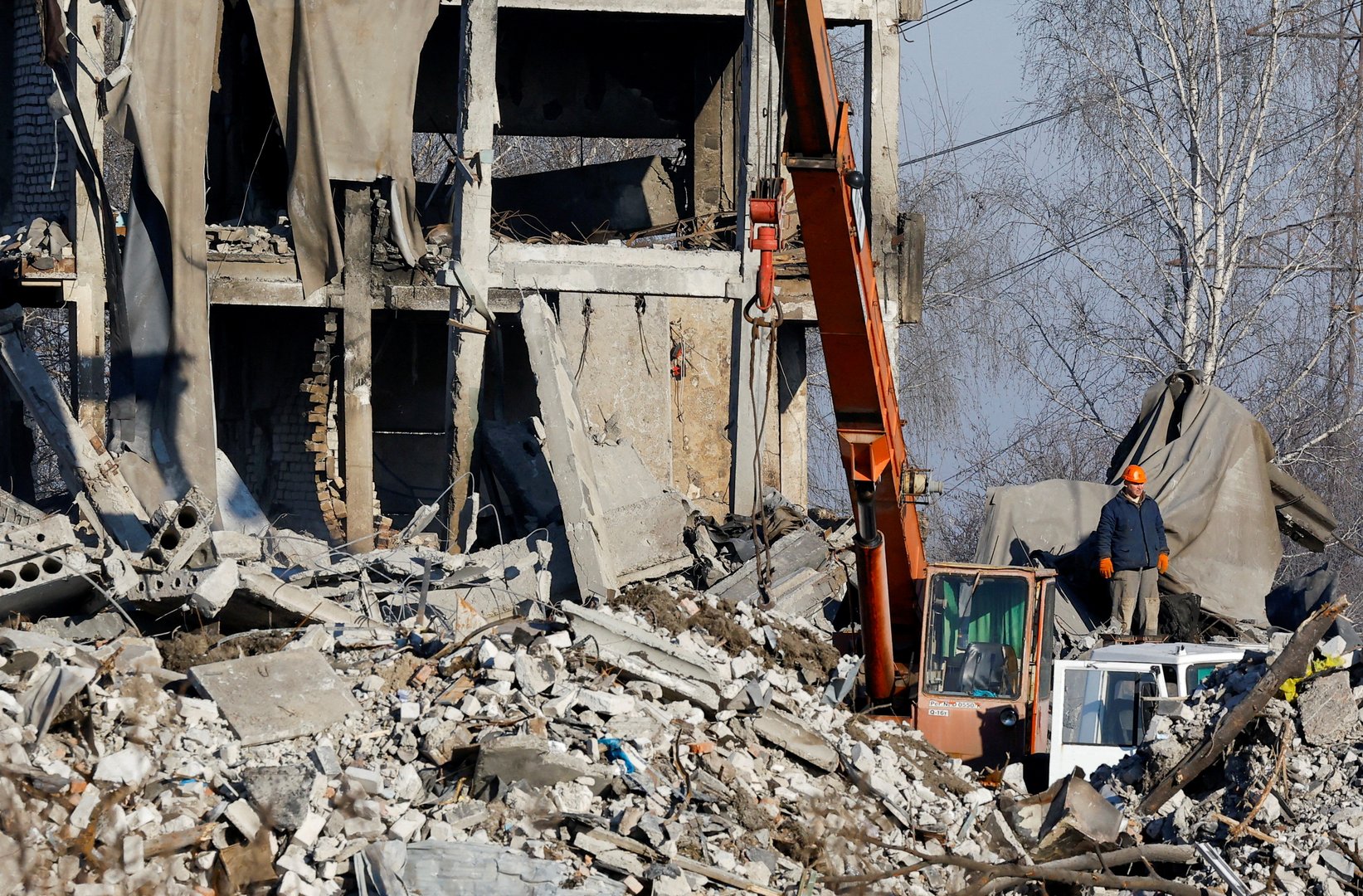 image Russia blames its soldiers&#8217; mobile phone use for deadly missile strike