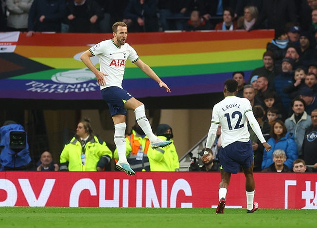image Kane&#8217;s record-breaking goal seals Spurs win over Man City