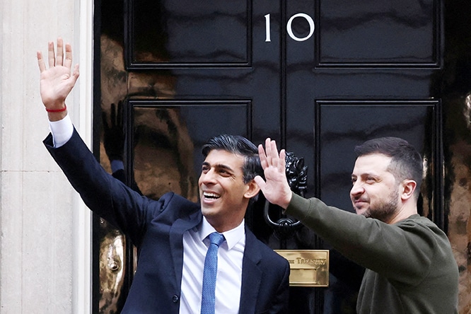 image Zelenskiy, touring Europe, wins UK pledge to train pilots on NATO jets