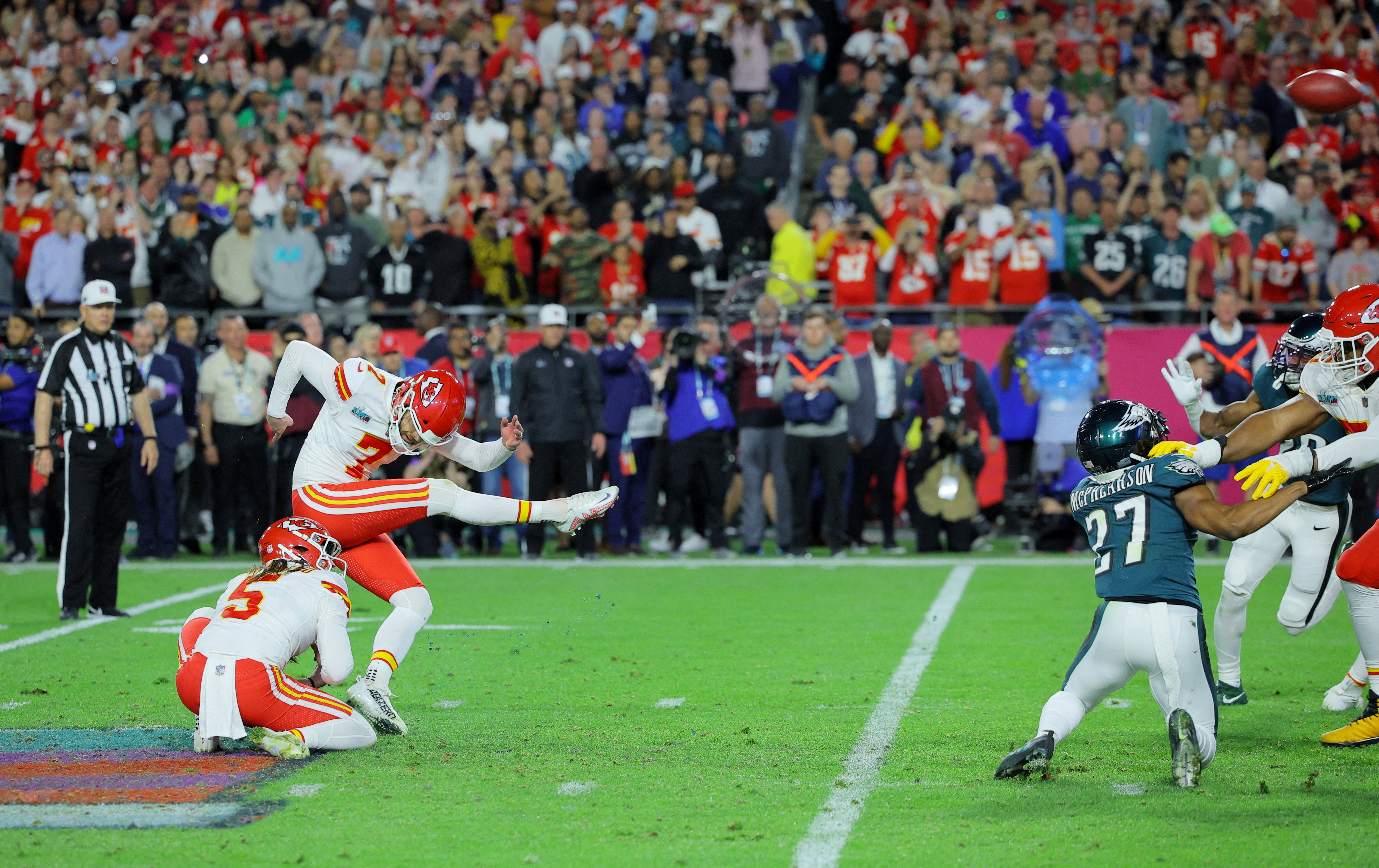 image Heroic Mahomes leads Chiefs to Super Bowl win over Eagles