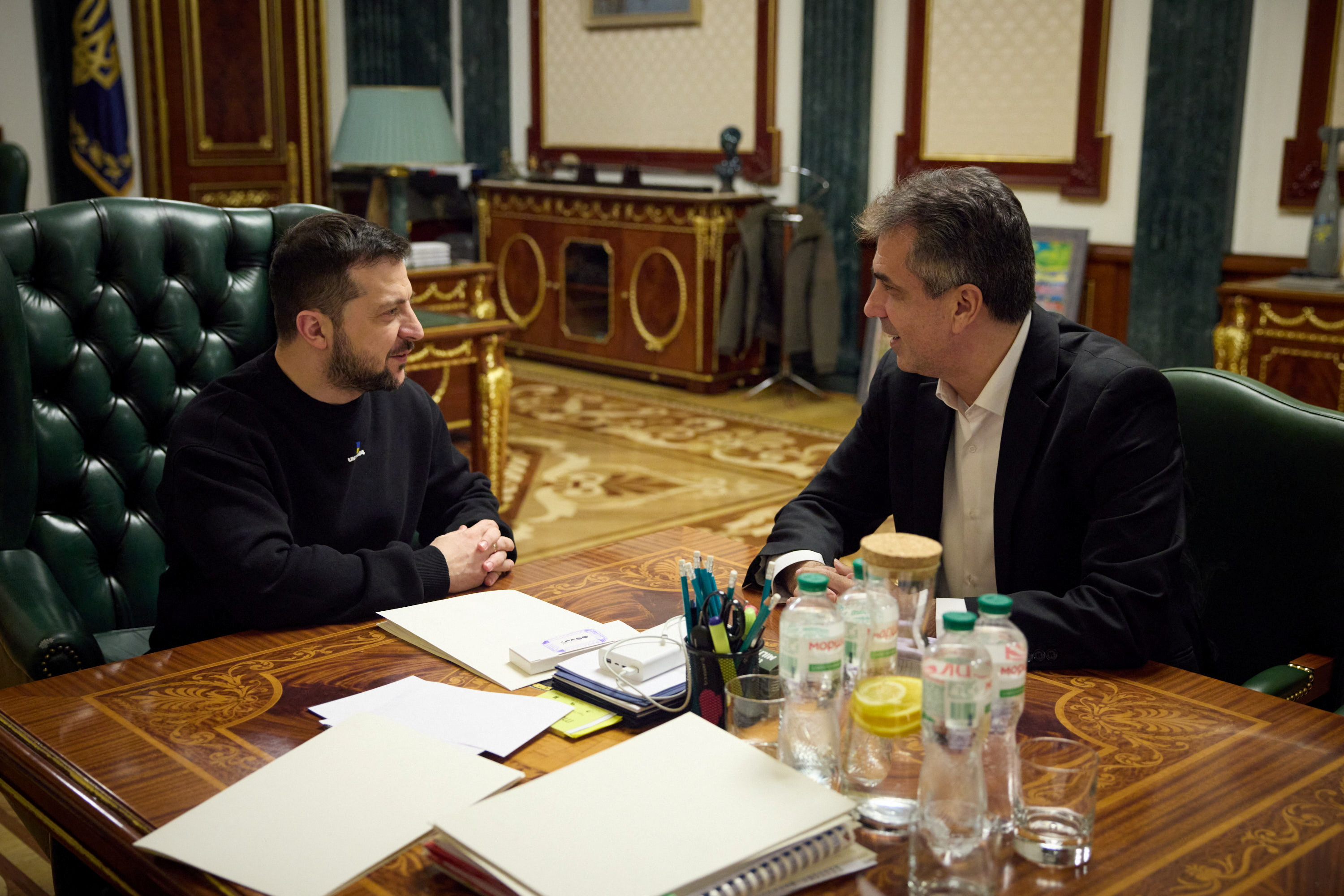 image Israeli foreign minister promises Zelenskiy more aid, rebuilding help