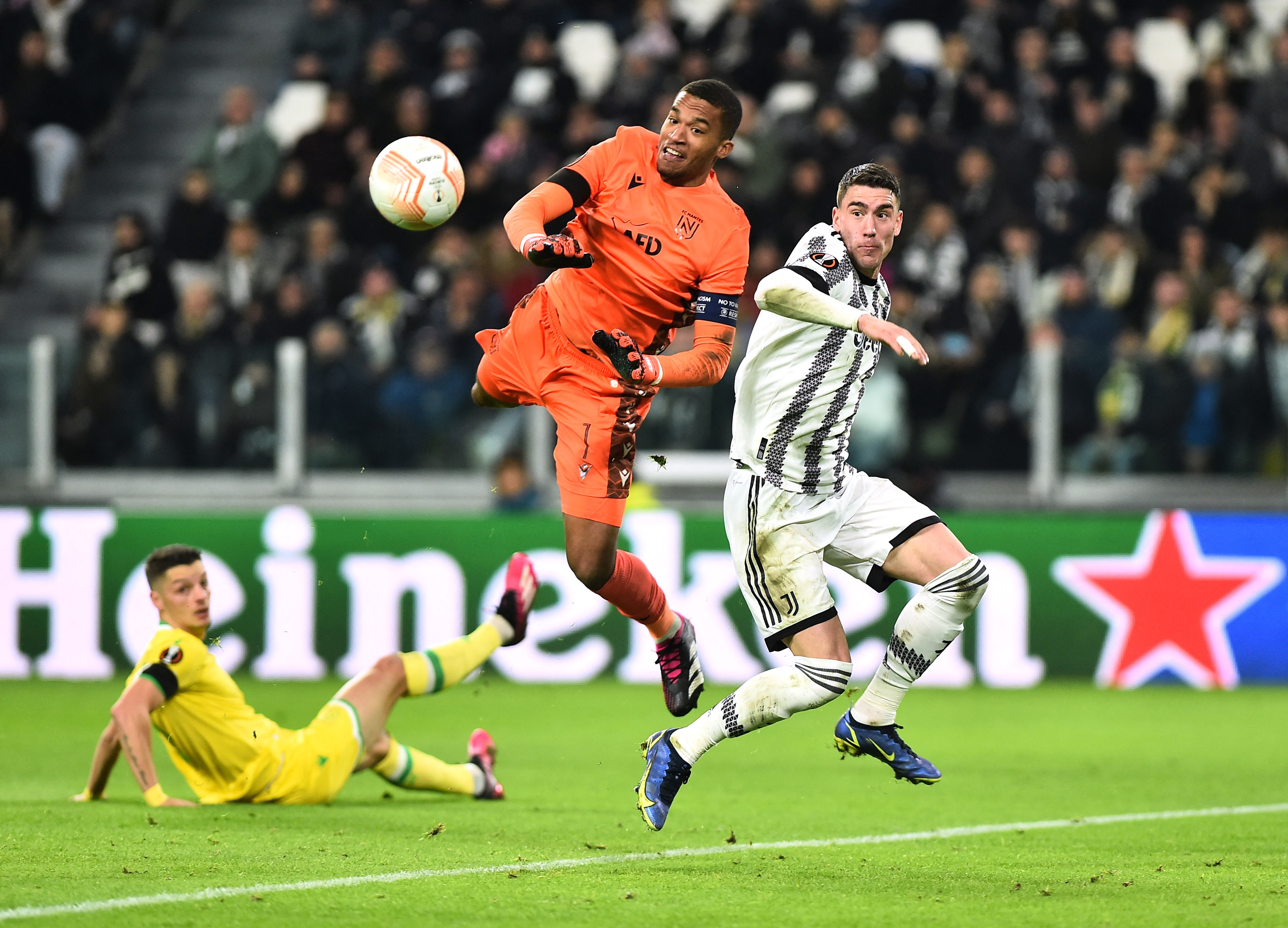image Juventus suffer more frustration in draw with Nantes