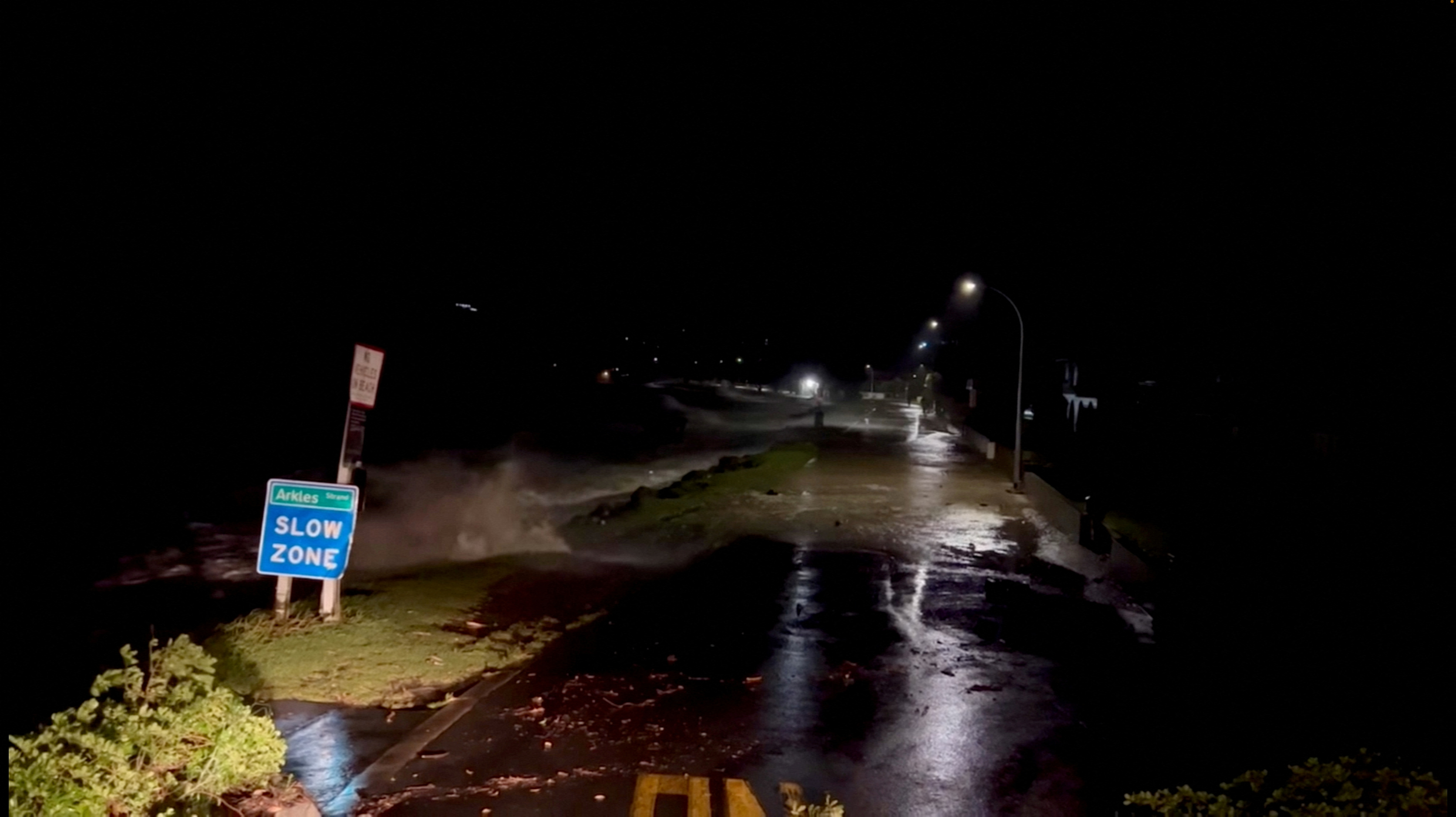 image New Zealand&#8217;s cyclone death toll at 11, thousands still missing