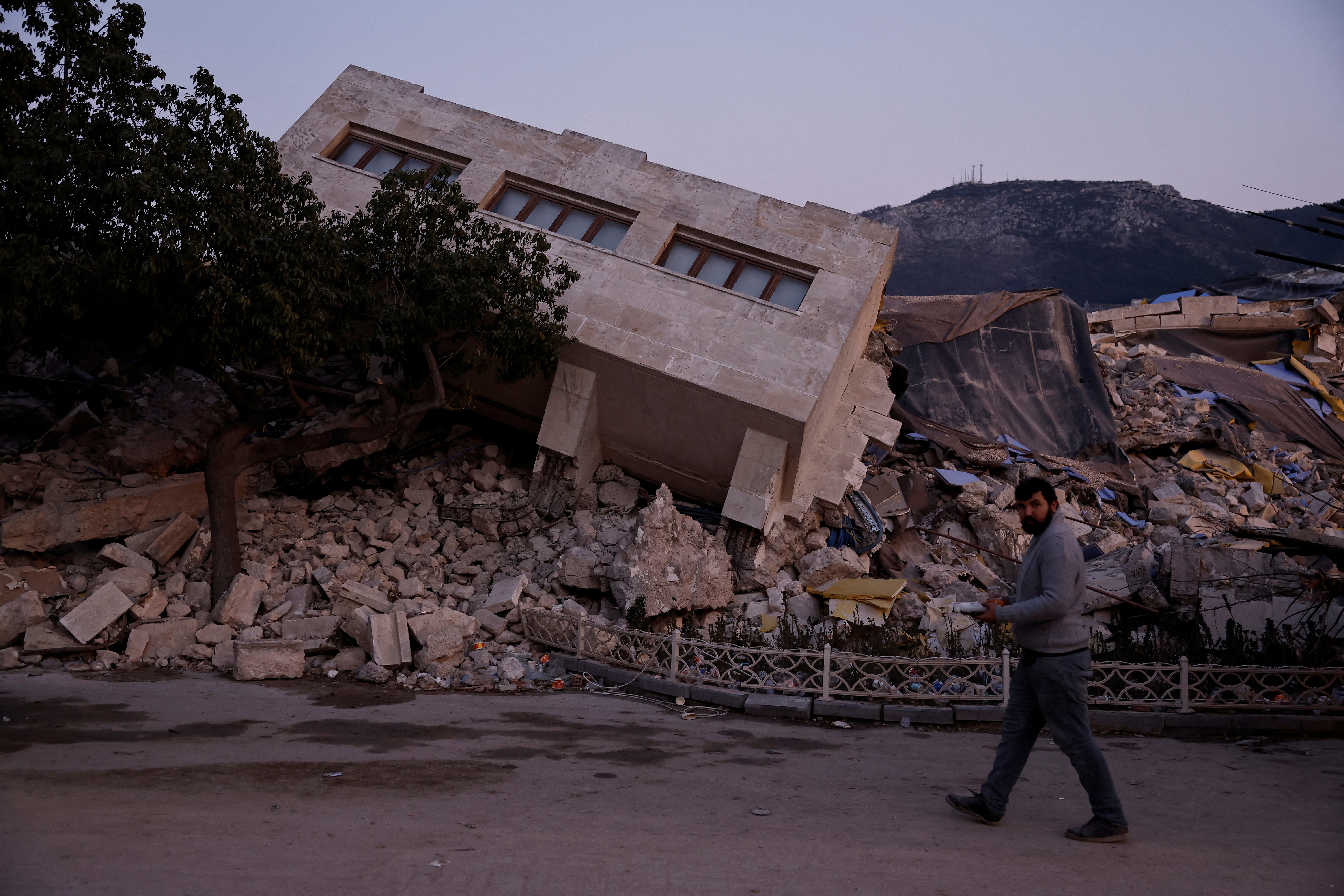 image Turkey steps up rebuilding plans as quake toll nears 50,000