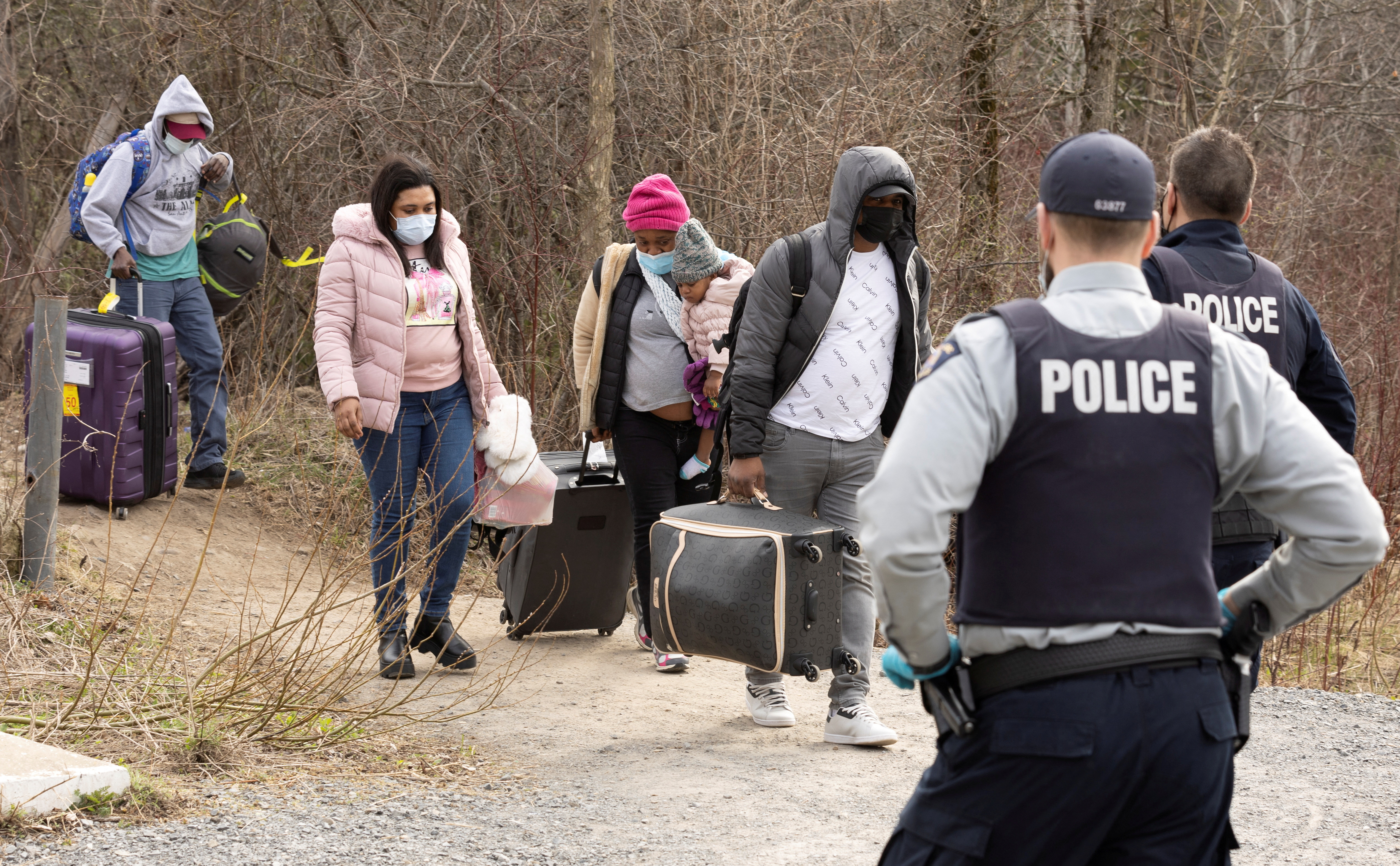 image Britain scraps interviews for 12,000 asylum seekers to speed up process