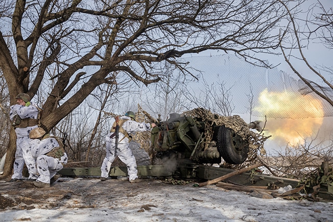 image Russians tighten noose on Ukraine&#8217;s Bakhmut, situation &#8216;extremely tense&#8217;
