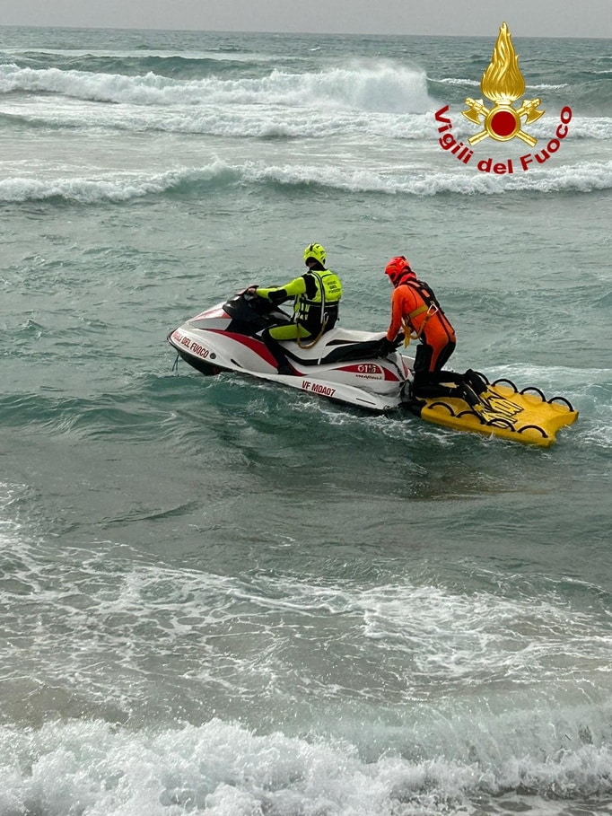 image Migrant shipwreck in southern Italy kills 58, 80 survivors reported (update)