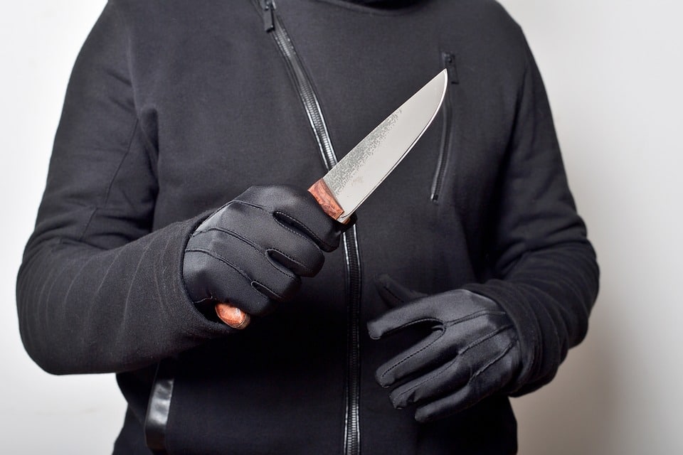 image Child arrested for threatening tourists with knife