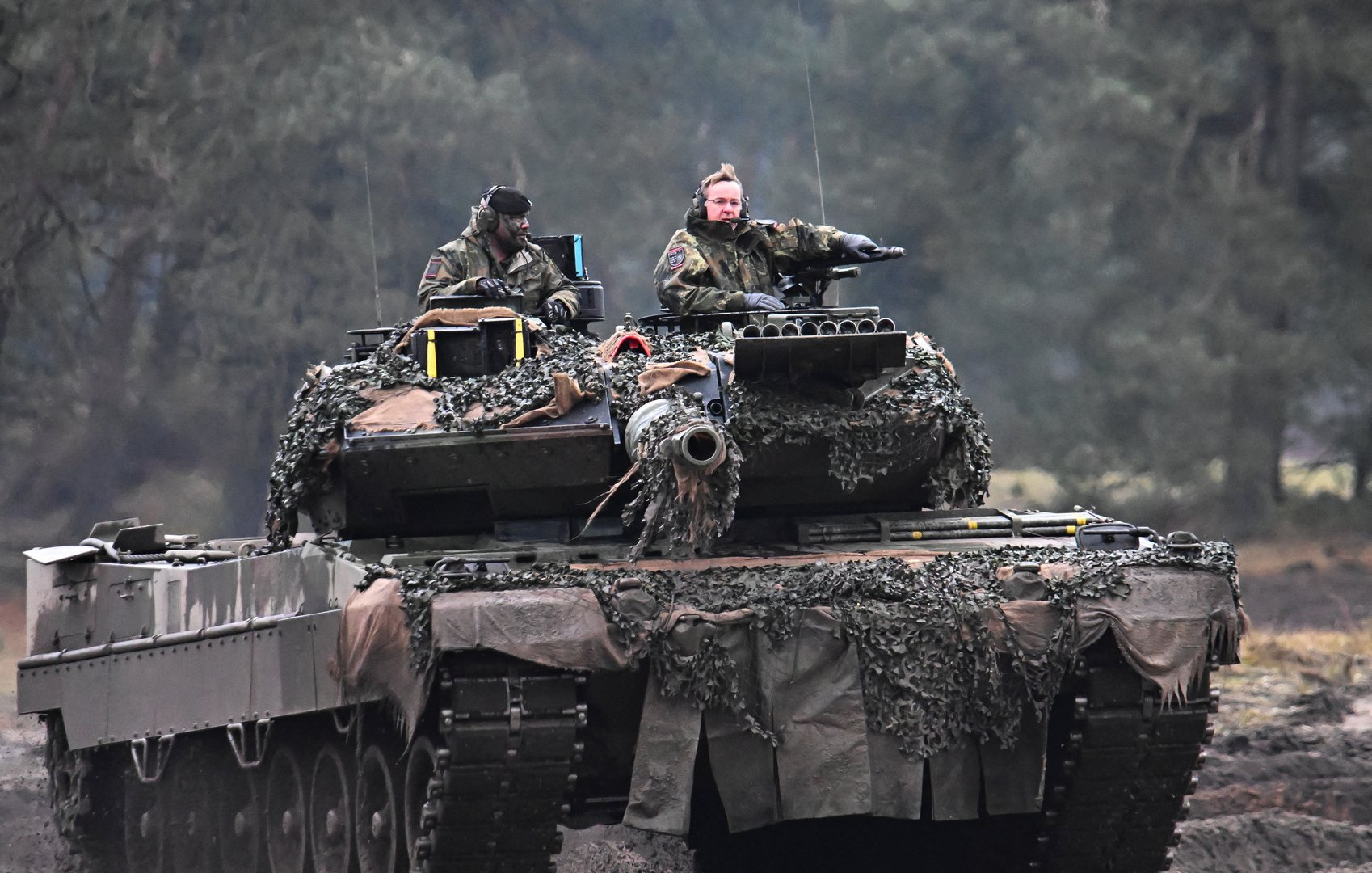 image Nazi panzers and German leopards