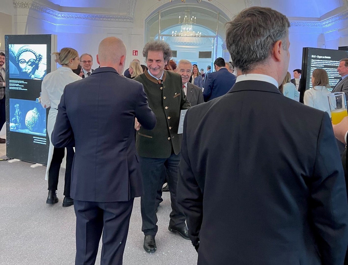 feature andria visitors at the exhibition in vienna