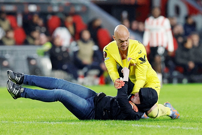 image Man who attacked Sevilla keeper handed 40-year stadium ban by PSV