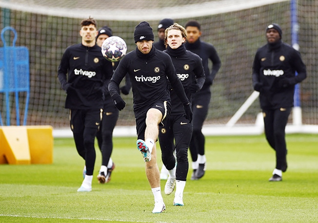 image Potter issues rallying cry as Chelsea host high-flying Dortmund