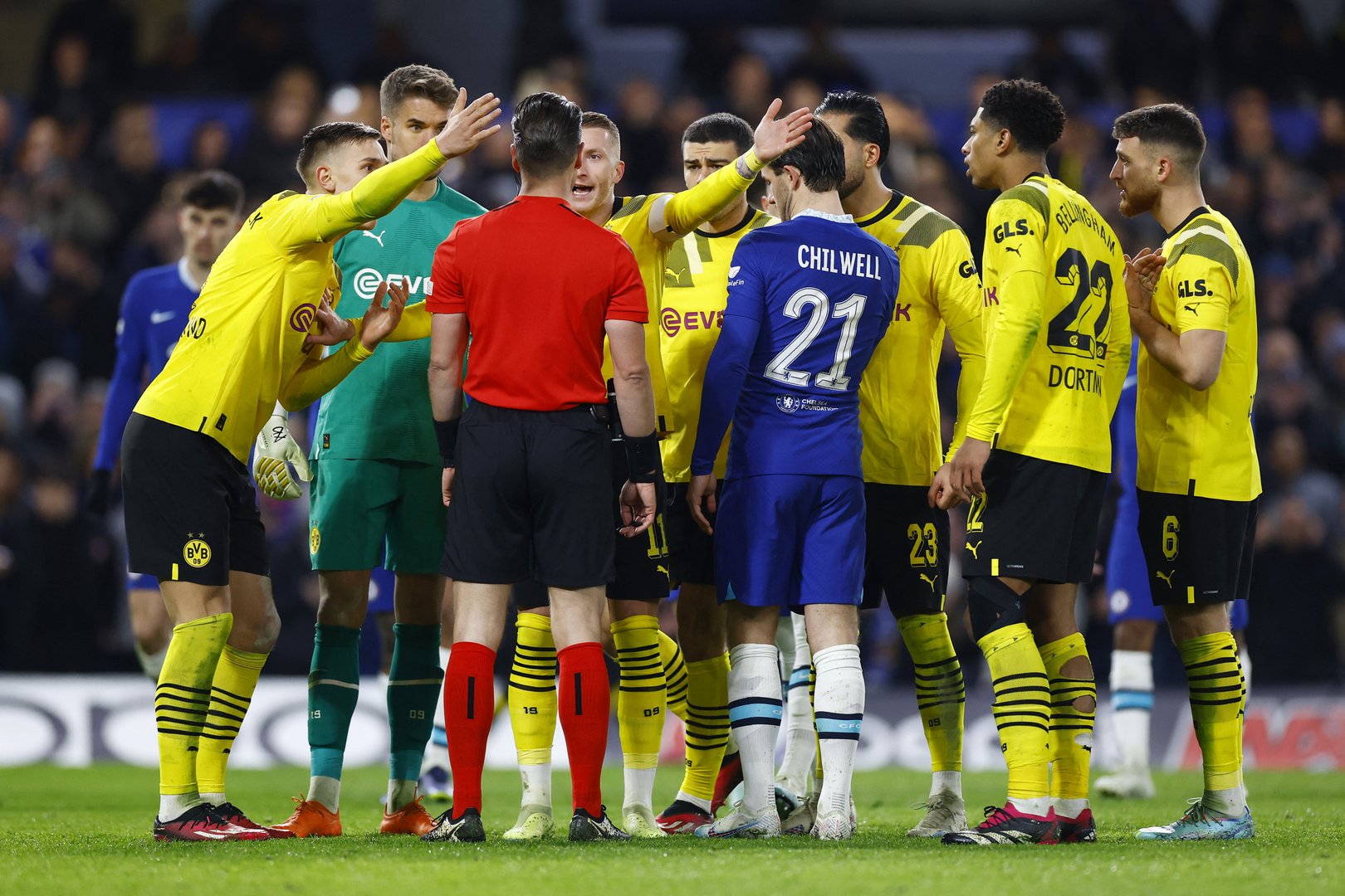 image Chelsea beat Dortmund 2-0 and Benfica thrash Club Brugge to reach Champions League quarters