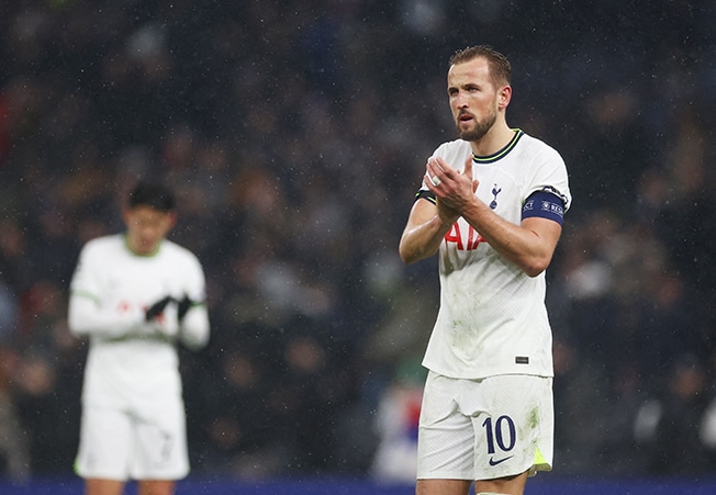 image Spurs knocked out by Milan, Bayern cruise past PSG