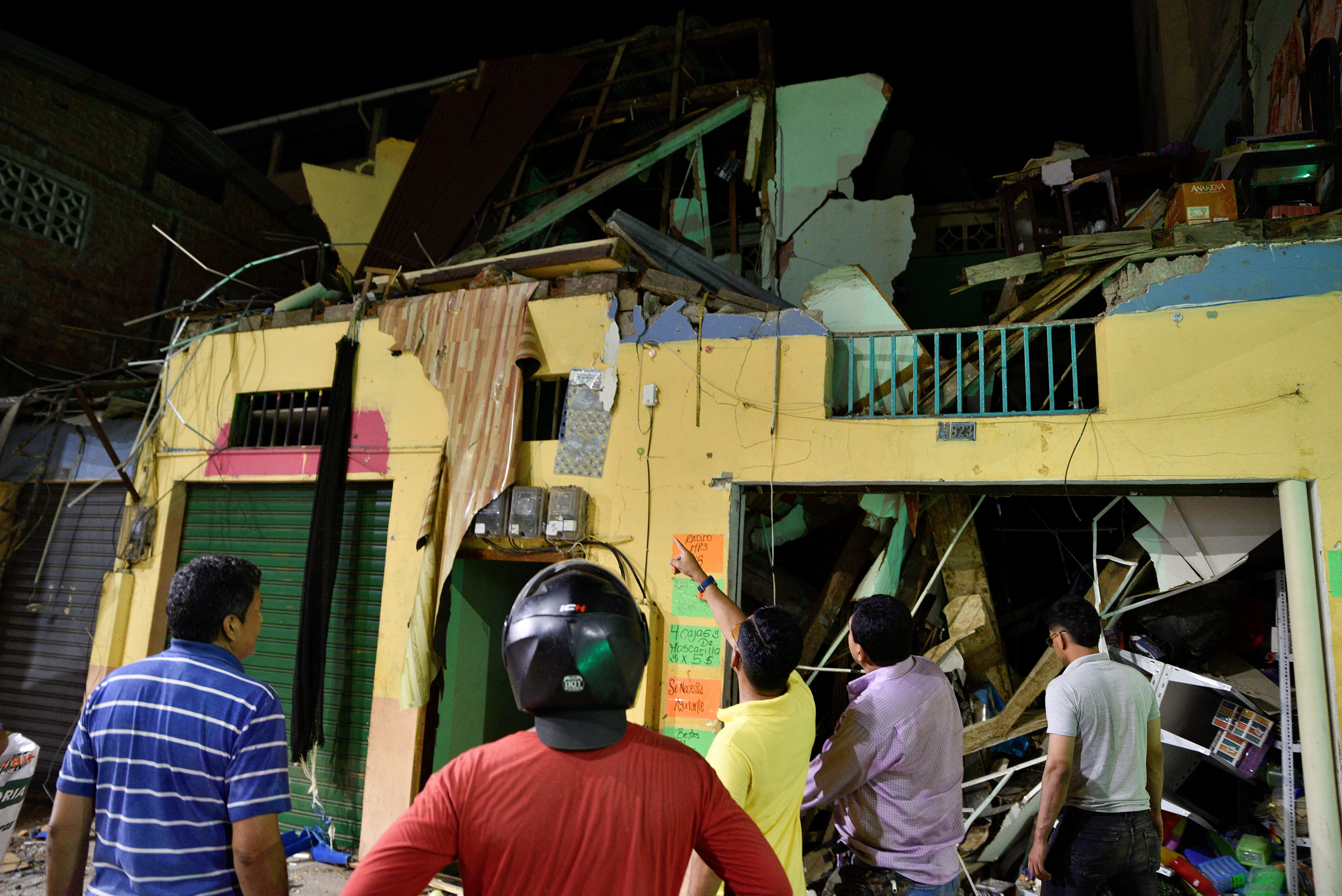 image Ecuador, Peru authorities assess damage after earthquake that killed at least 15 (Updated)
