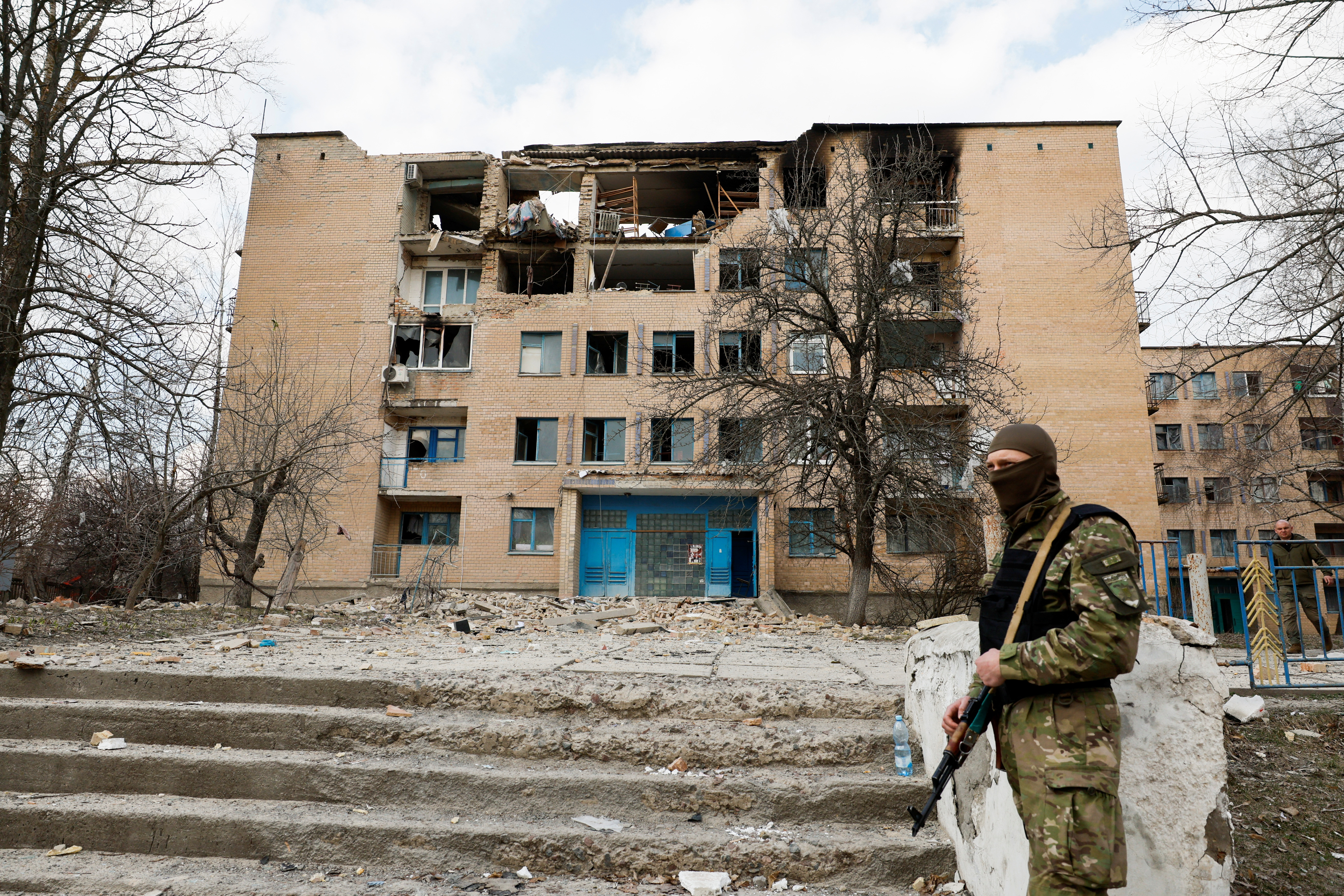 image Russian missiles batter Ukraine, but Bakhmut offensive stalling, say military experts