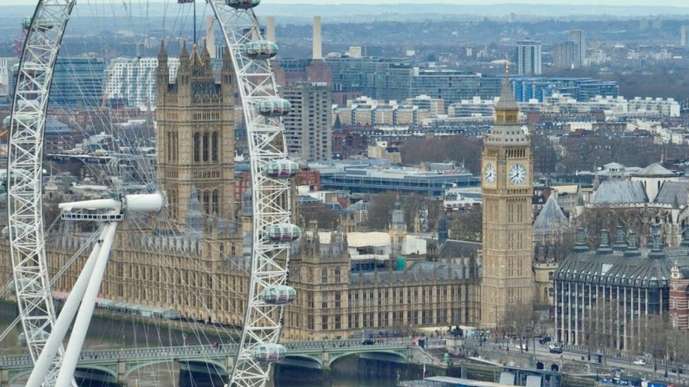 image Fraud in UK public spending soars under poor oversight
