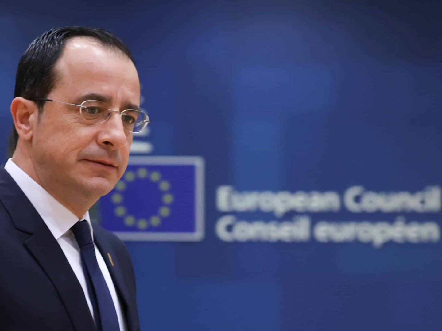 image President to fly out this evening for meeting with Macron