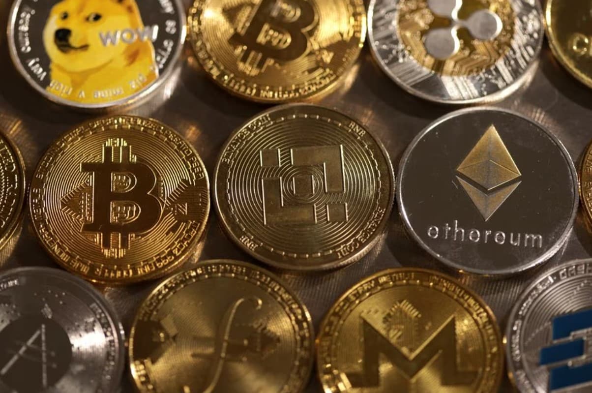 image Hooked on growth, bitcoin investors turn to smart tokens