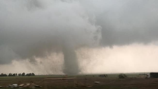image Mississippi tornado and storms kill at least 23