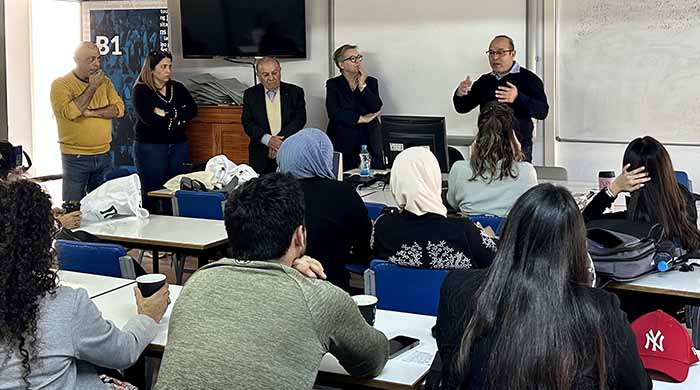 image Discussion groups between Cyprus and Israeli students