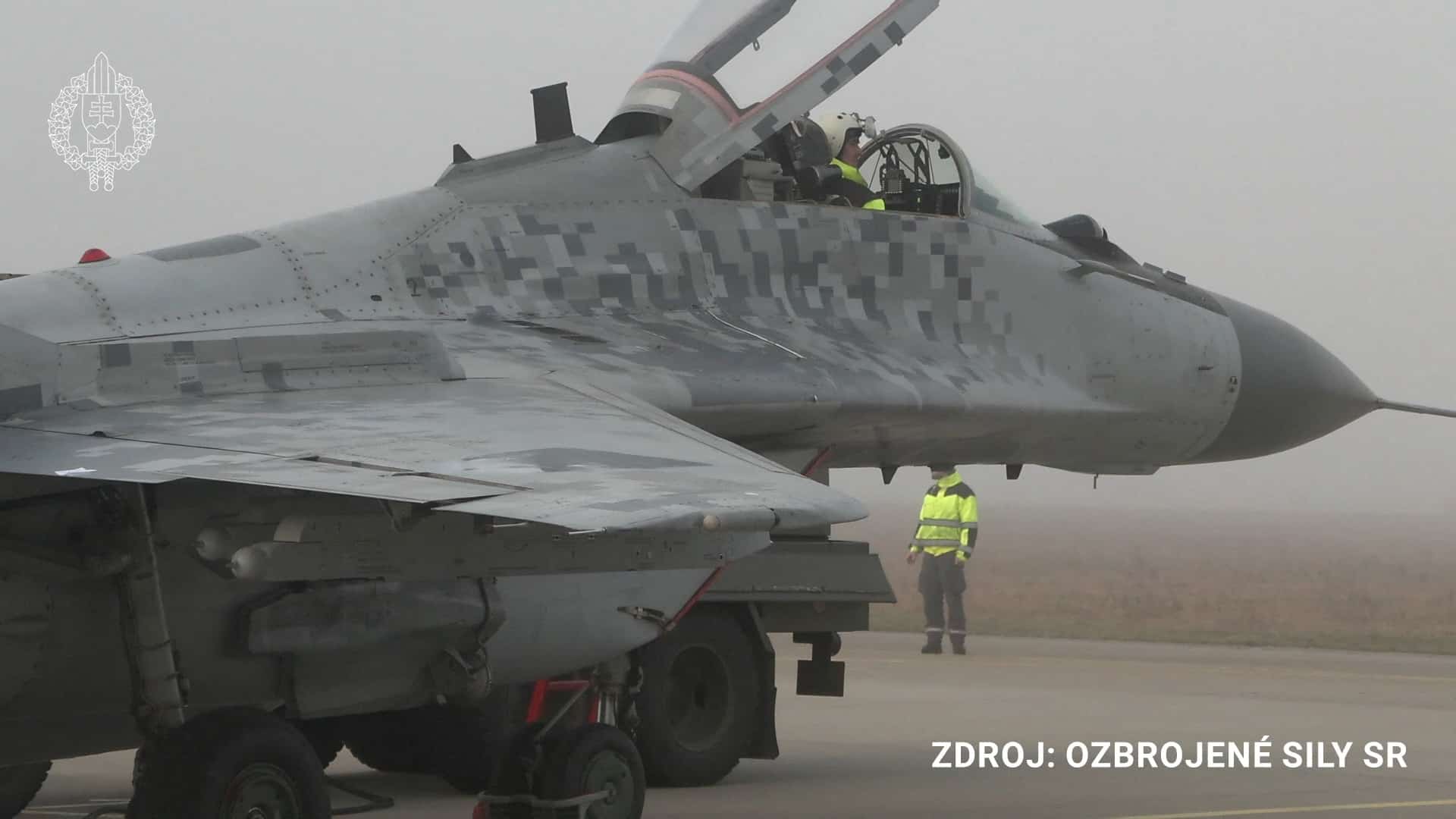 image Ukraine prepares counteroffensive as Russia&#8217;s assault on Bakhmut flags